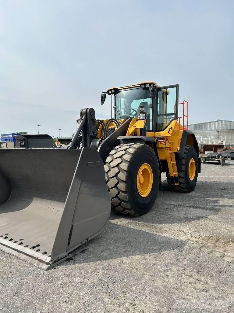 Volvo l150h Pale gommate