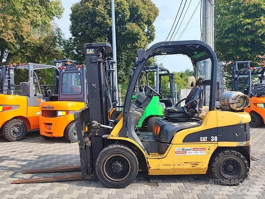 CAT GP30N Carrelli elevatori GPL