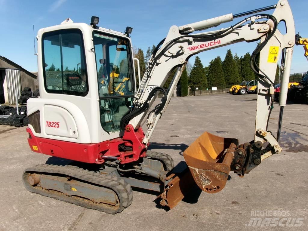 Takeuchi TB 225 Miniescavatori