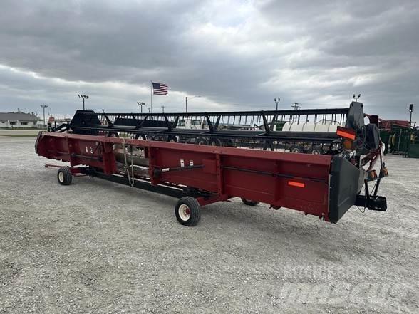 Case IH 1020 Testate per mietitrebbie