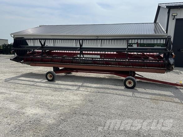 Case IH 1020 Testate per mietitrebbie