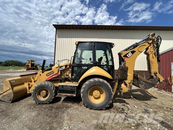 CAT 420F Terne