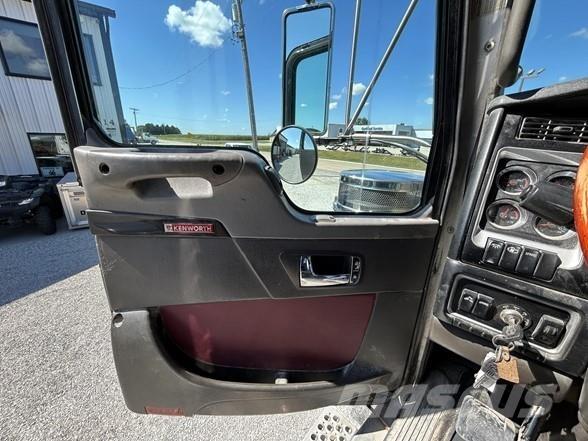 Kenworth W900 Motrici e Trattori Stradali