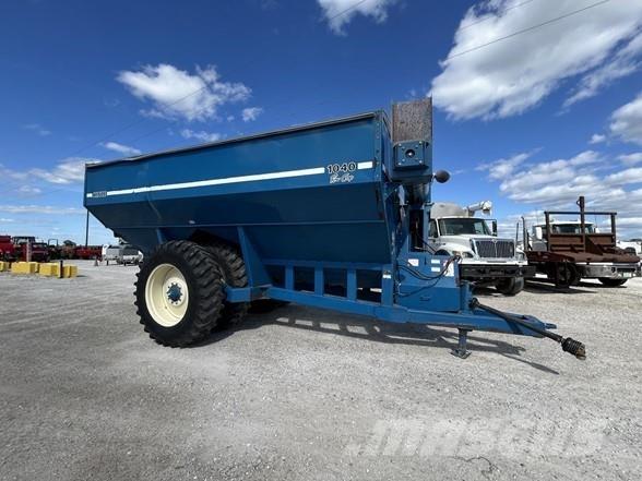 Kinze 1040 Carri per la granella