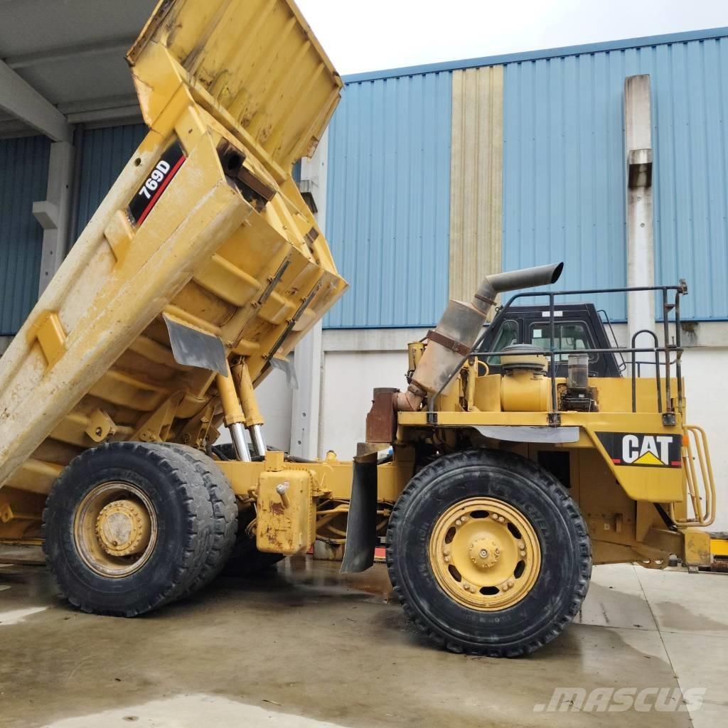 CAT 769 D Dumper a telaio rigido