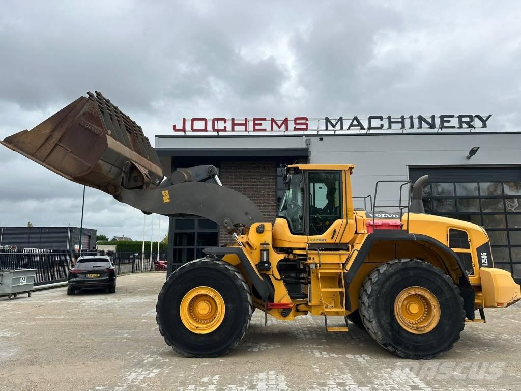 Volvo L 250 G Pale gommate