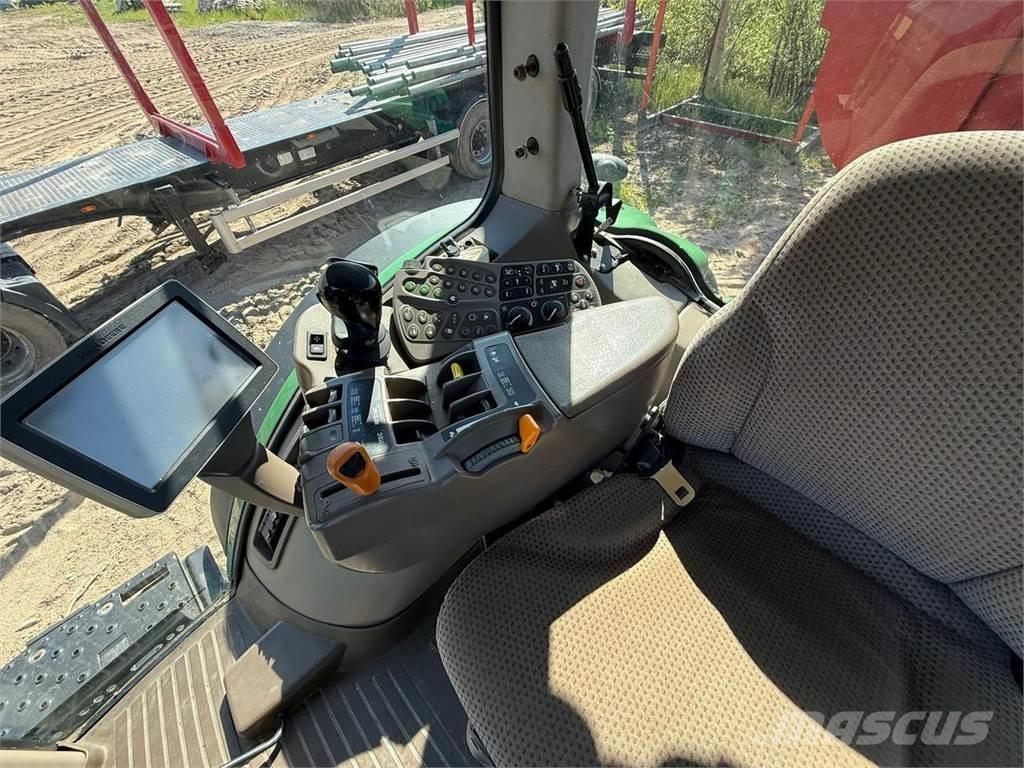 John Deere 7230R Trattori