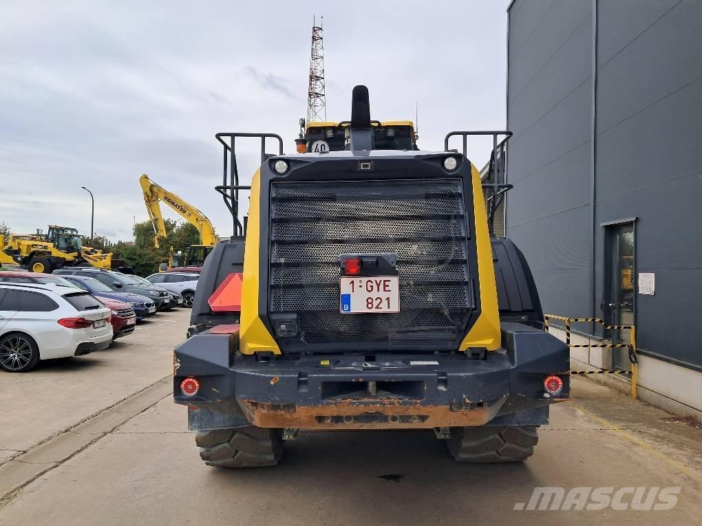 Komatsu WA475-10E0 Pale gommate