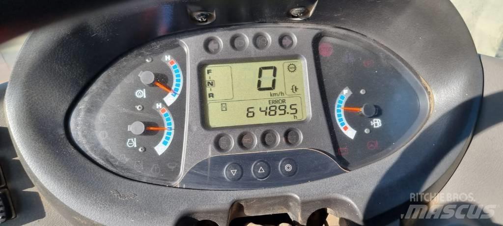 Hitachi ZW 220 Pale gommate