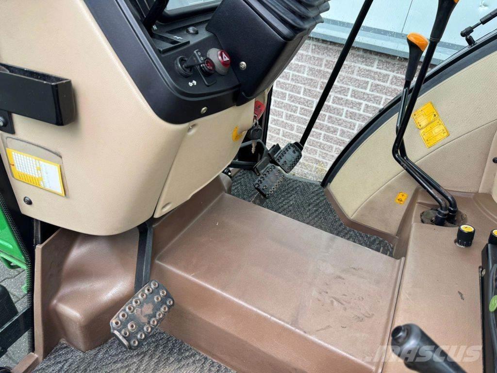 John Deere 5215 Auto