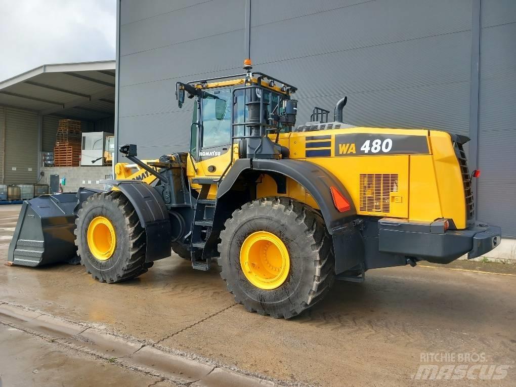 Komatsu WA480-8 Pale gommate