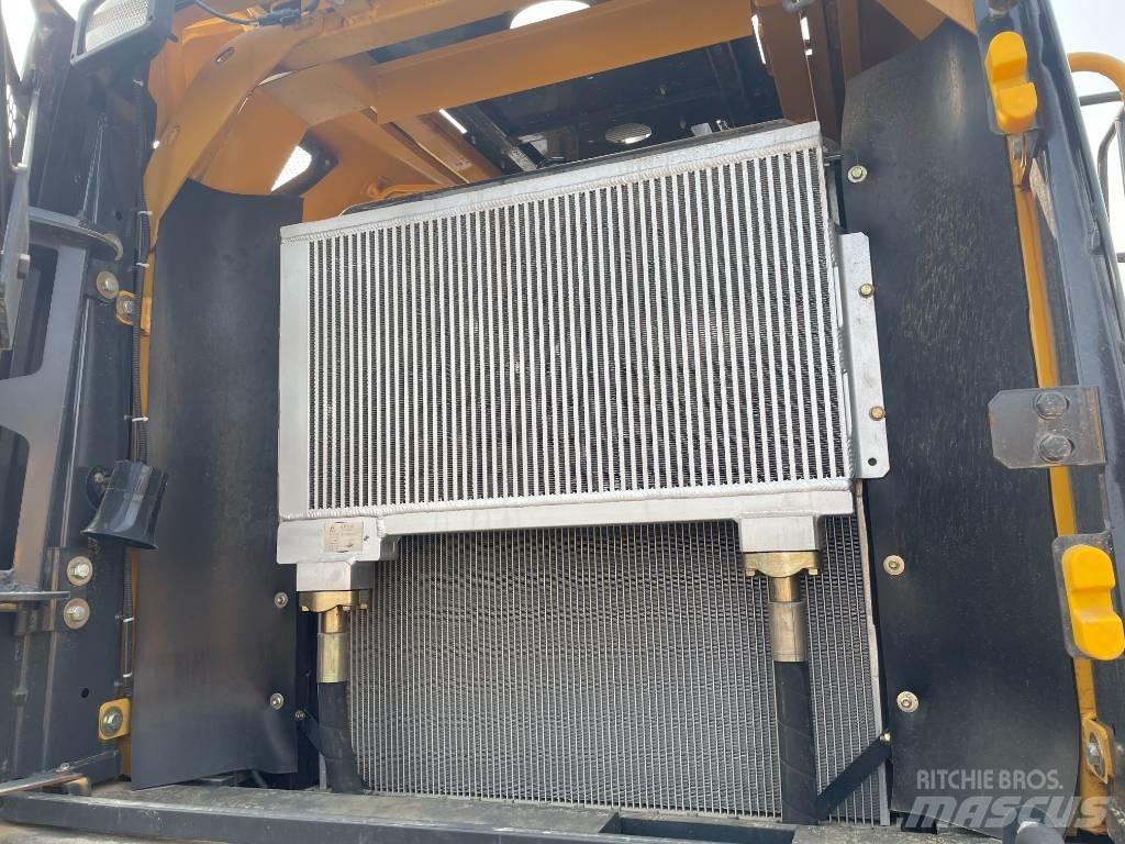 SDLG LG 956F Pale gommate