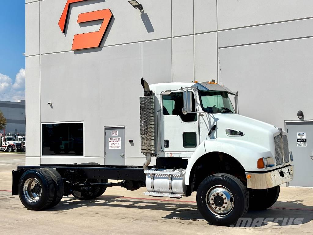Kenworth T 300 Motrici e Trattori Stradali