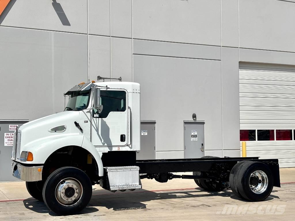 Kenworth T 300 Motrici e Trattori Stradali