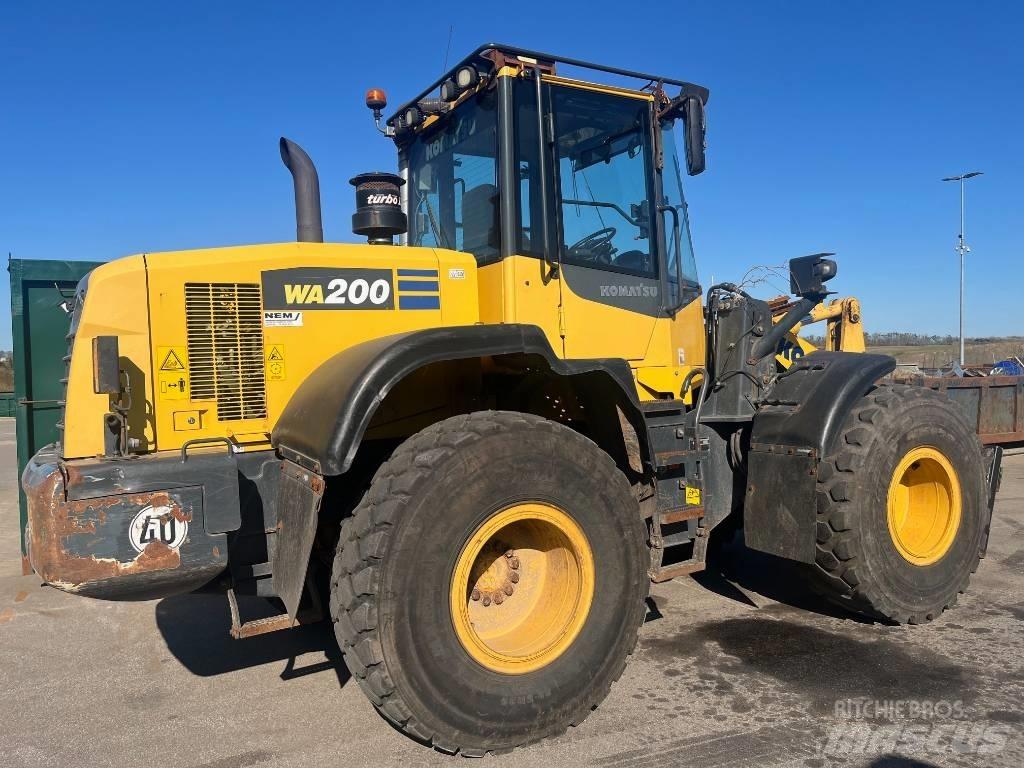 Komatsu WA 200-7 Escavatori cingolati
