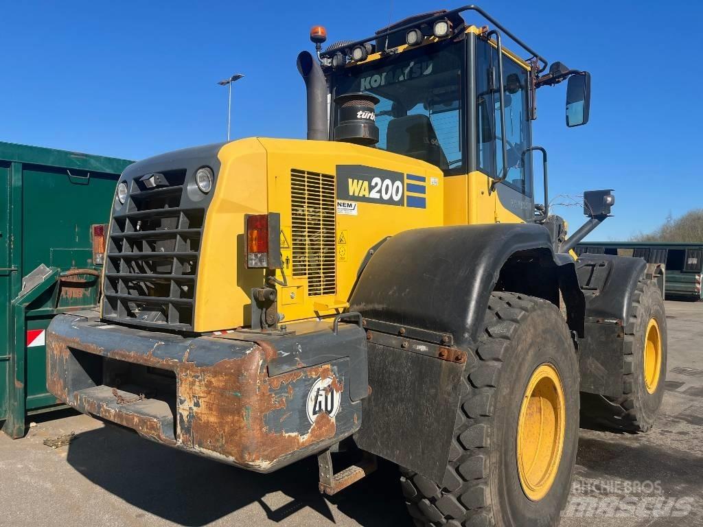 Komatsu WA 200-7 Escavatori cingolati