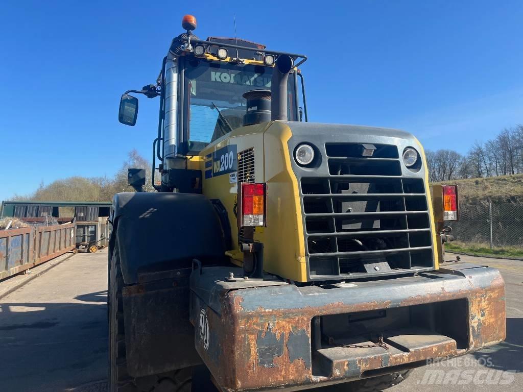 Komatsu WA 200-7 Escavatori cingolati