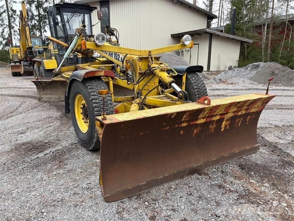 Lokomo AH 152-A Motorgraders
