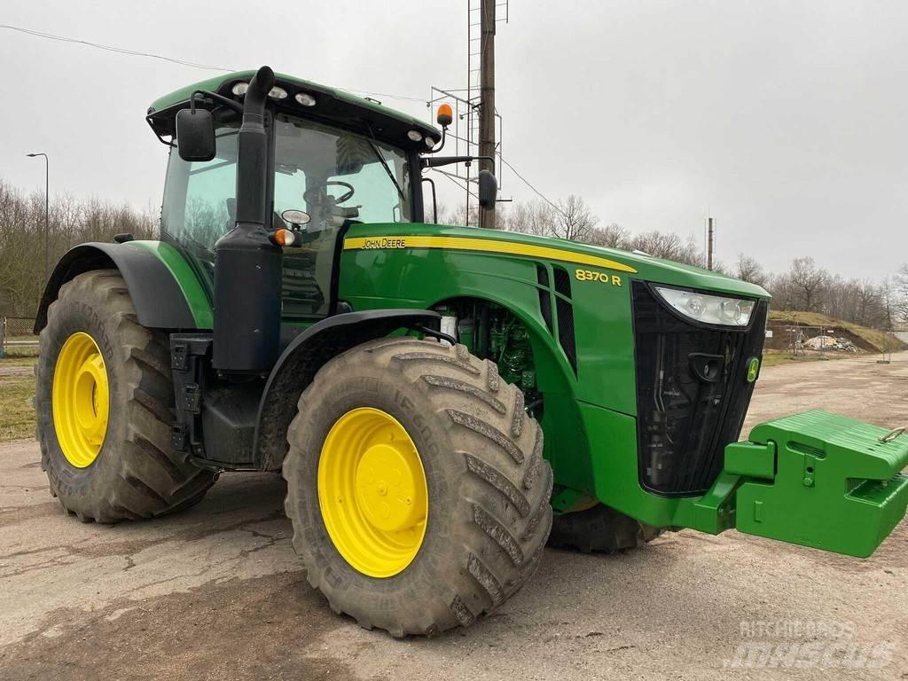 John Deere 8370R Trattori