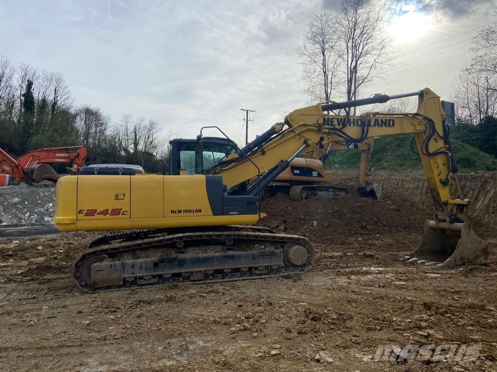 New Holland E245 Escavatori cingolati