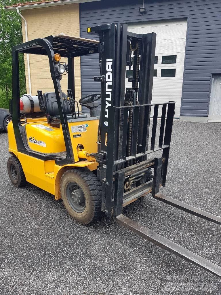 Hyundai HLF 25-5 Carrelli elevatori GPL