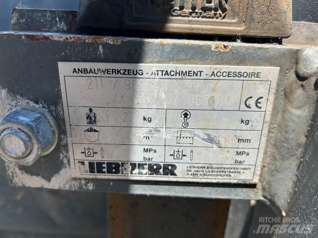 Liebherr L 506 Pale gommate