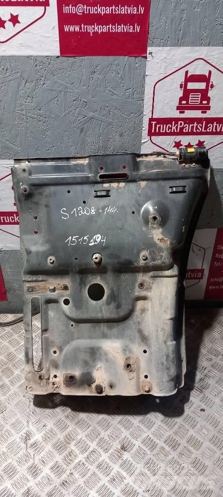 Scania 94 D.   1515194 Cabine e interni