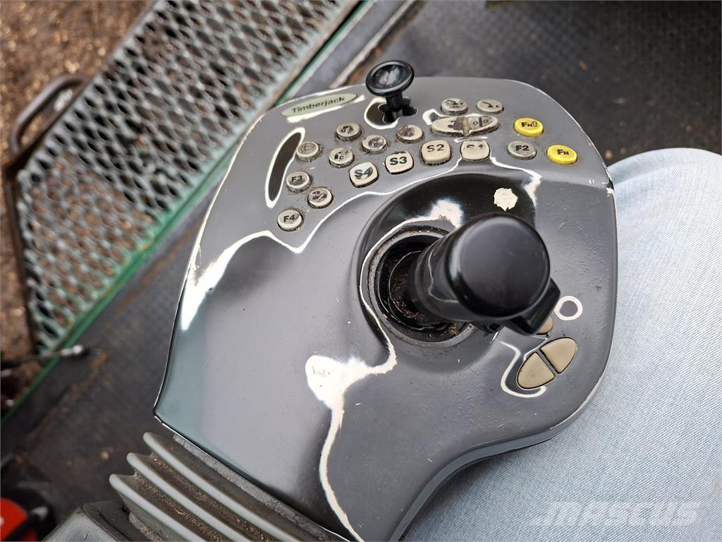 Timberjack 1270 Abbattitrici, Disboscatrici