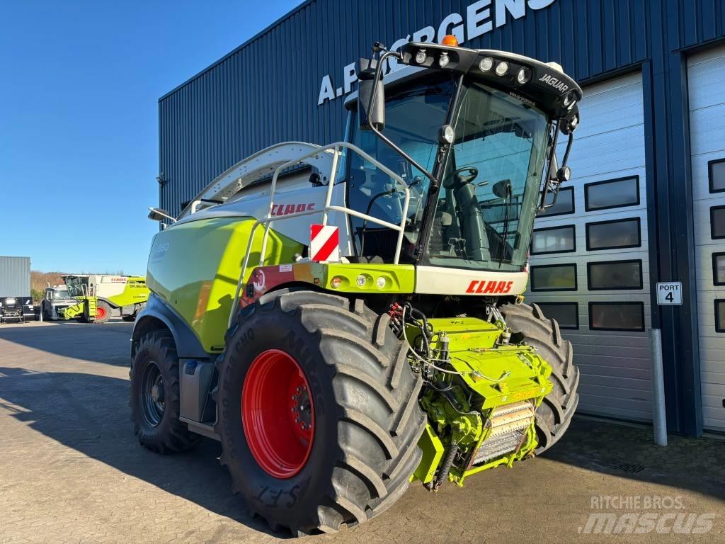 CLAAS Jaguar 960 4WD Trince semoventi