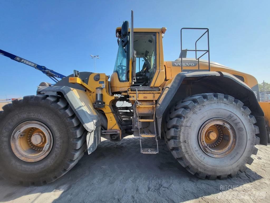 Volvo L 250 H Pale gommate