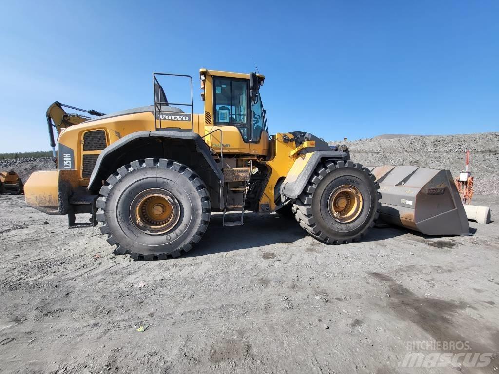 Volvo L 250 H Pale gommate