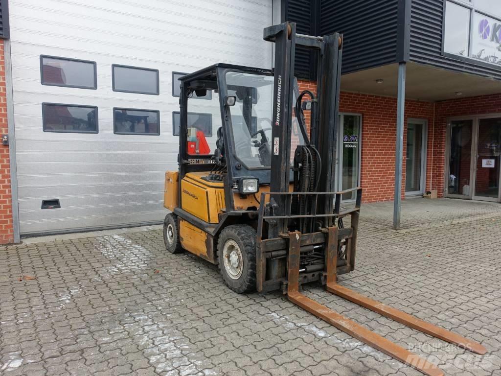Jungheinrich DFG 25 Carrelli elevatori diesel