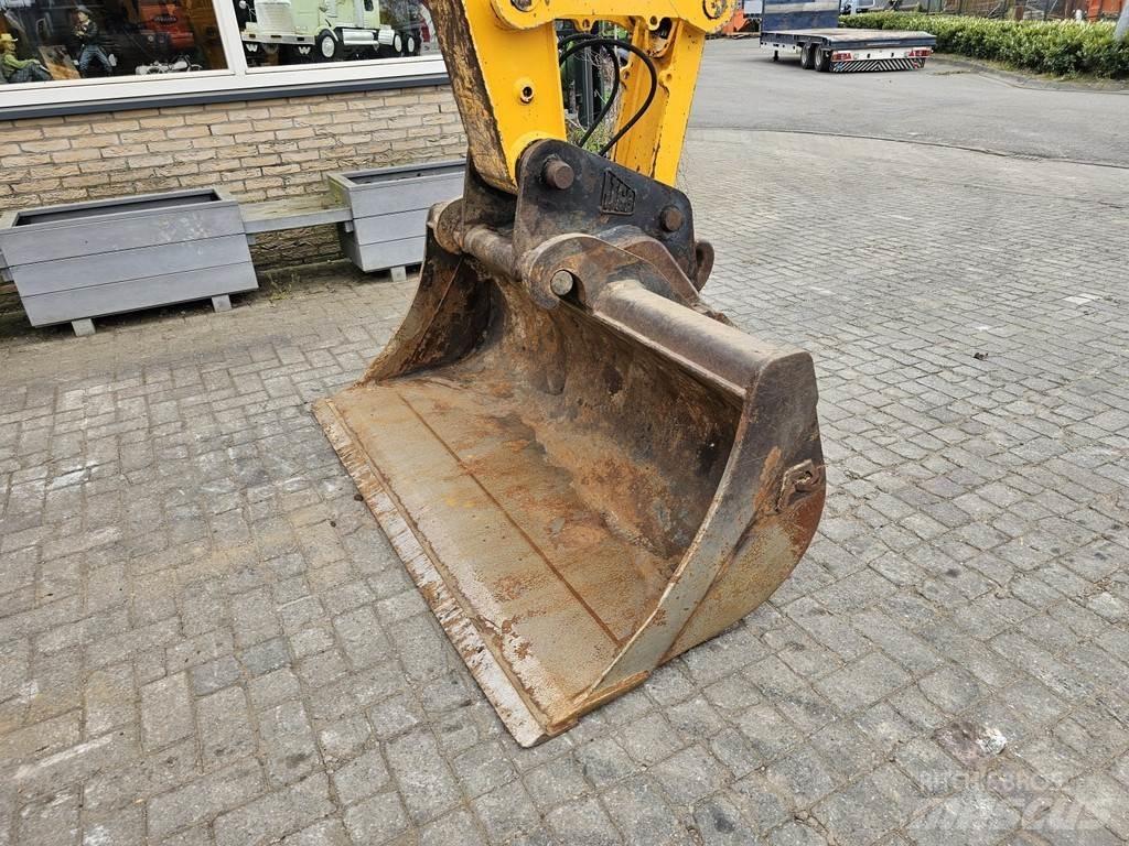 JCB JS145W Escavatori gommati