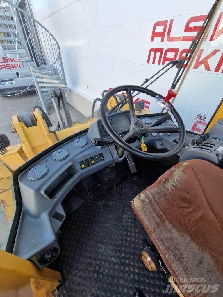 Volvo L50B Pale gommate