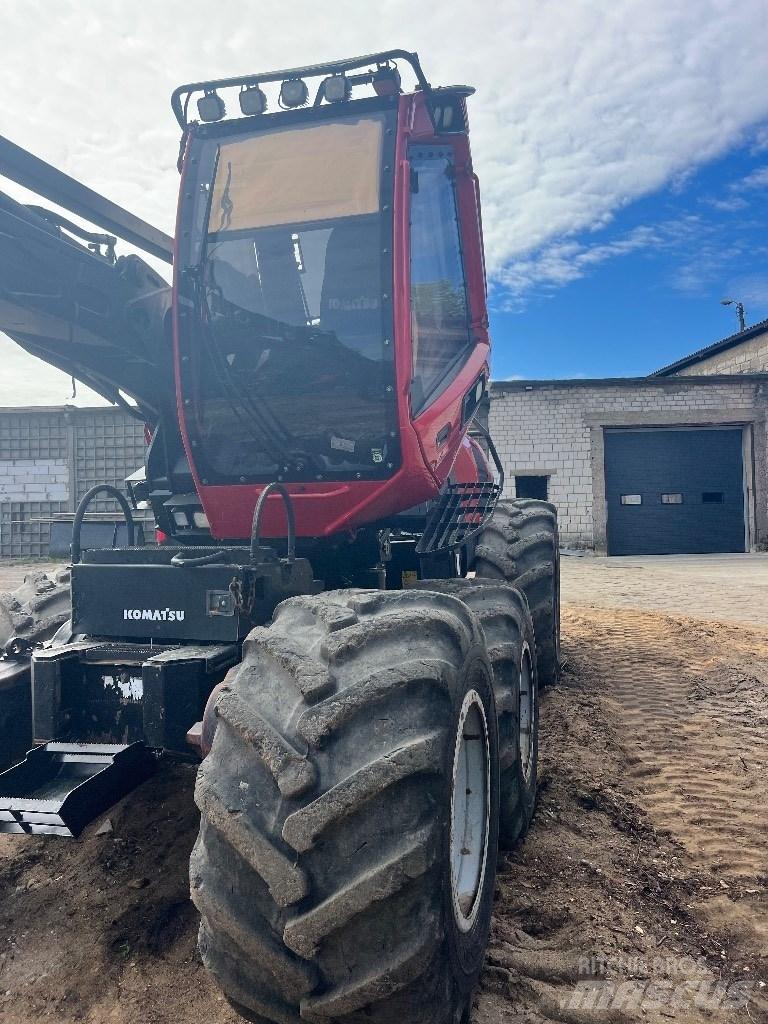 Komatsu 901 Abbattitrici, Disboscatrici