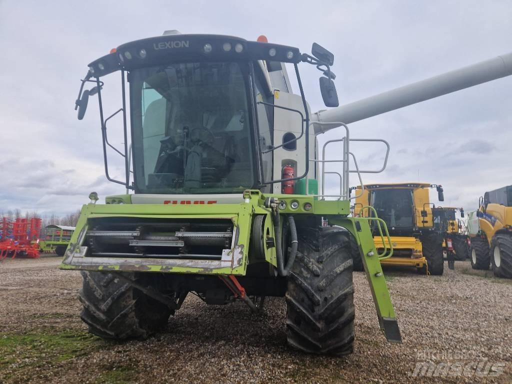 CLAAS Lexion 660 Mietitrebbiatrici