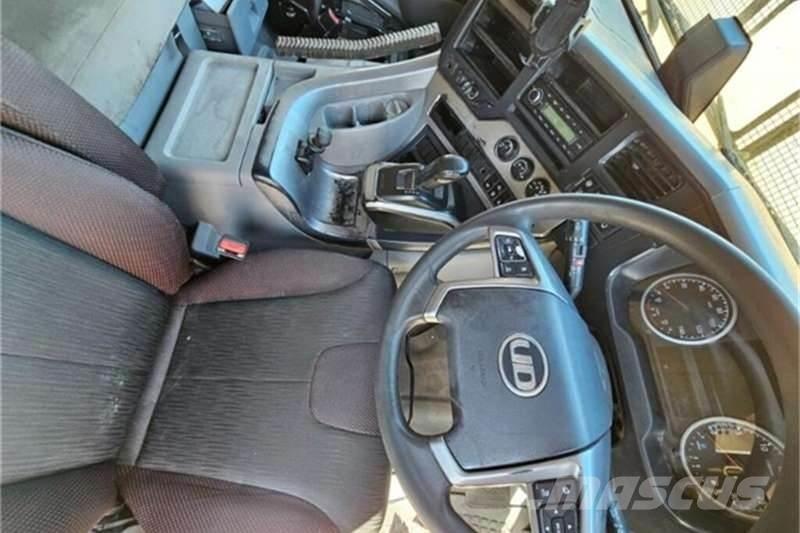 UD TRUCKS QUON Camion altro
