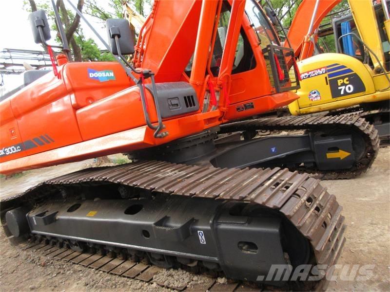 Doosan DX 300 Escavatori cingolati