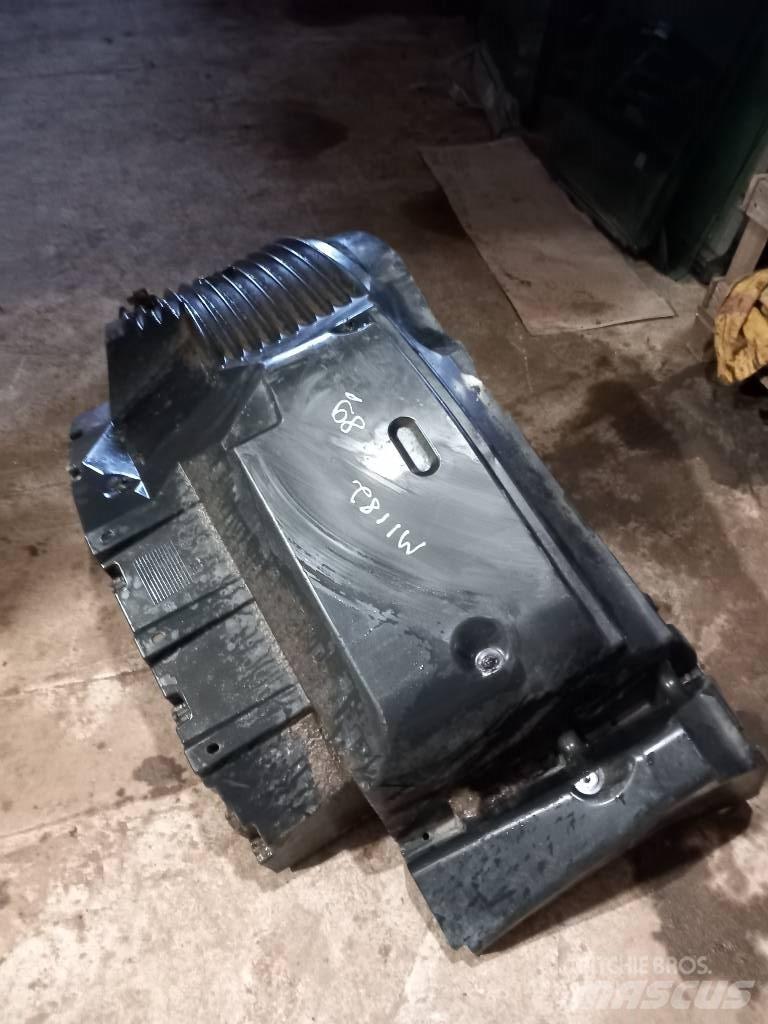 MAN TGX 81612300108 Cabine e interni