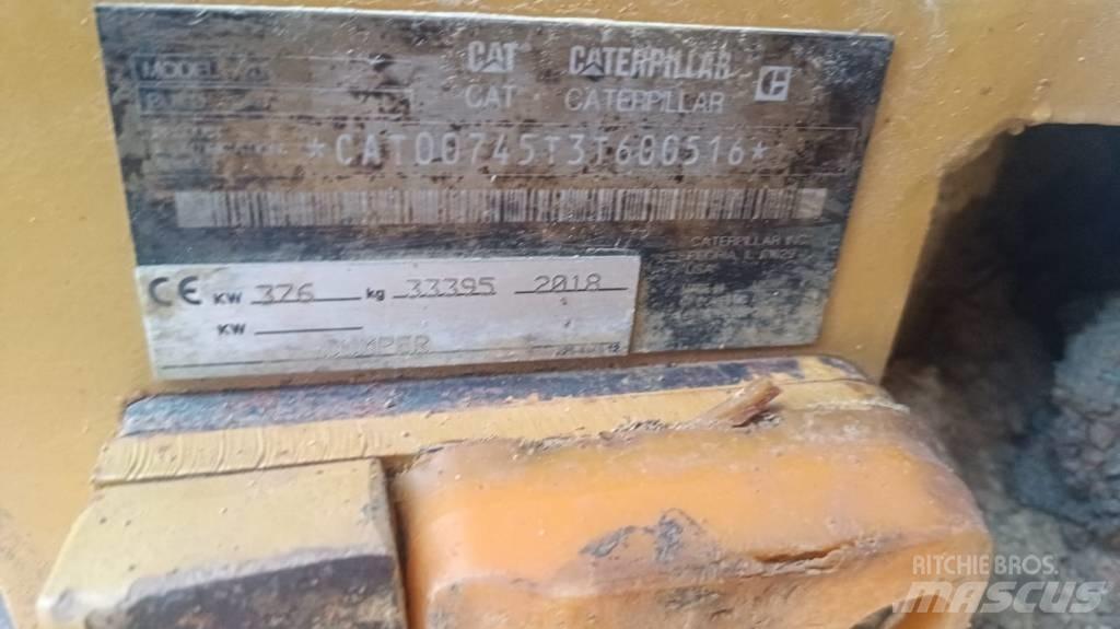 CAT 745 Dumpers articolati