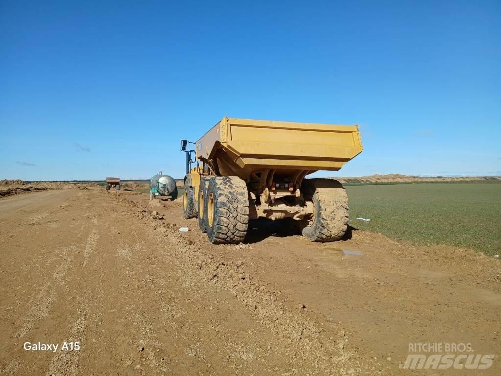 CAT 745 Dumpers articolati