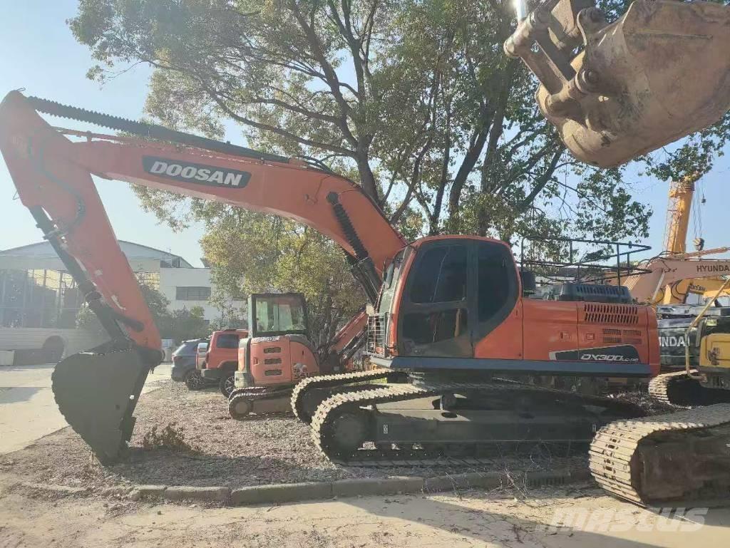 Doosan DX 300 LC Escavatori cingolati