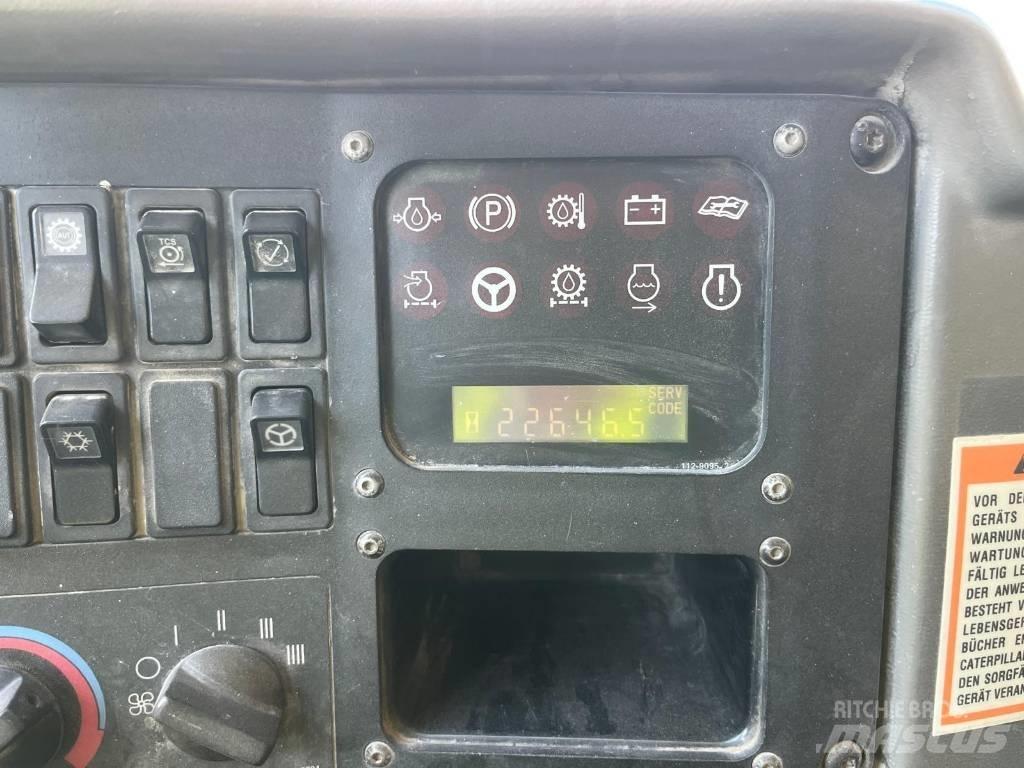 CAT 771D Dumper a telaio rigido