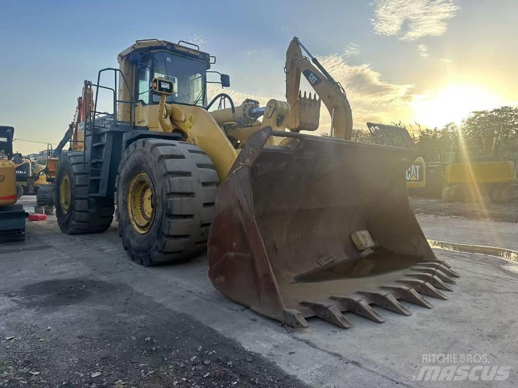 Komatsu WA 600 Pale gommate