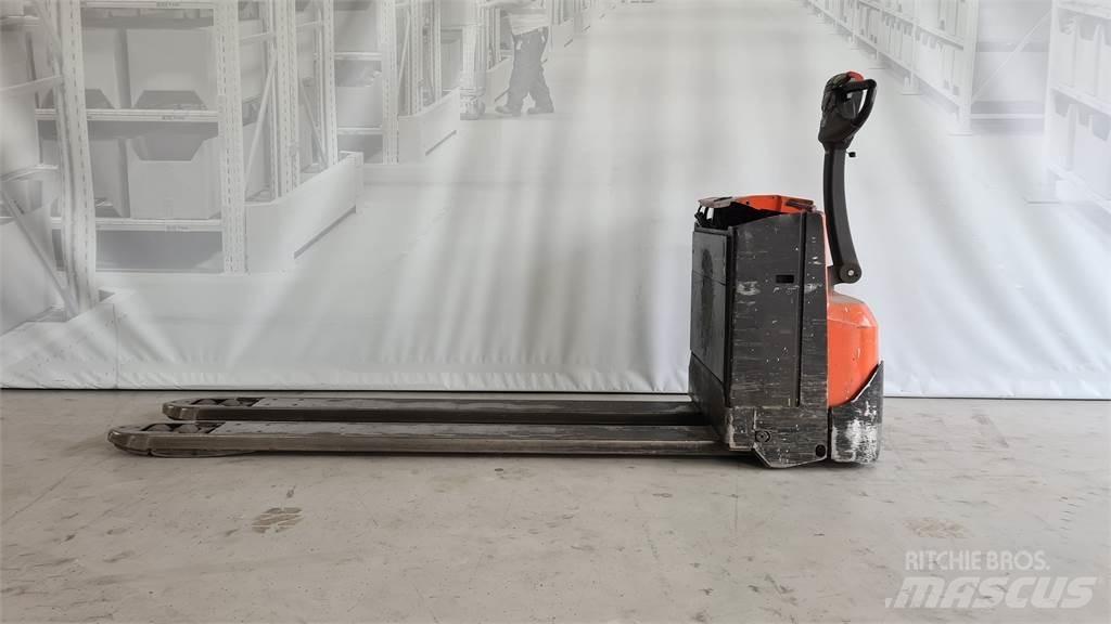 Toyota LWE 250 Transpallet manuale