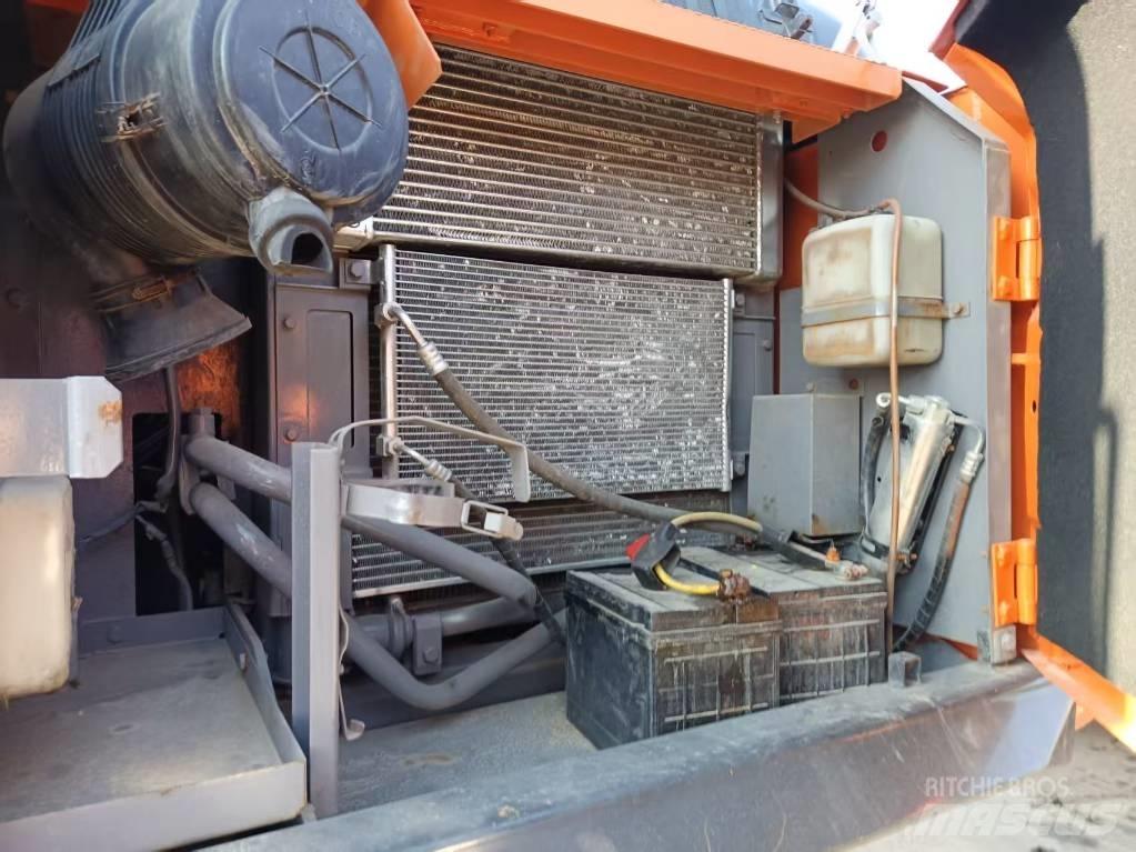 Hitachi ZX160 Escavatori cingolati