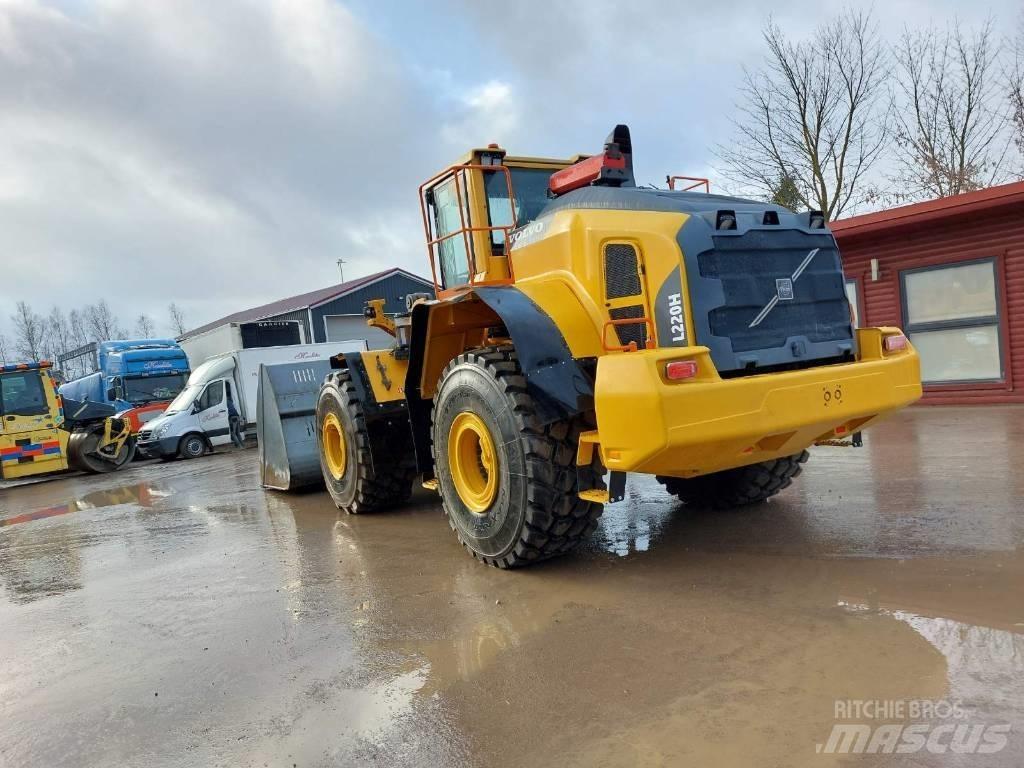 Volvo L 220 H Pale gommate