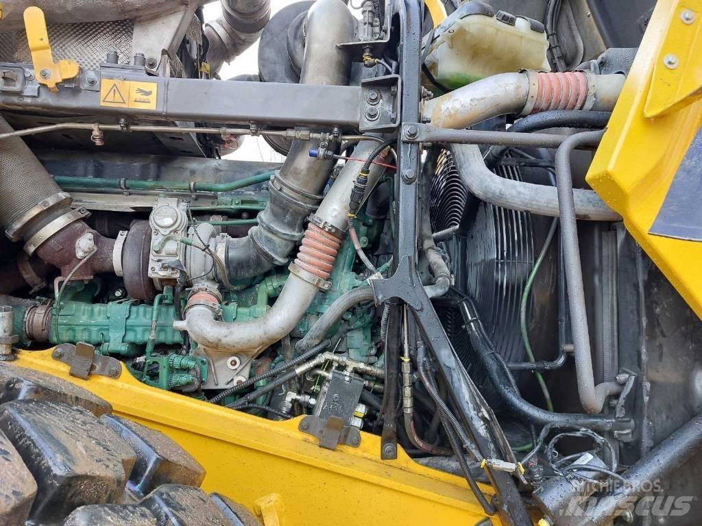 Volvo L 220 H Pale gommate
