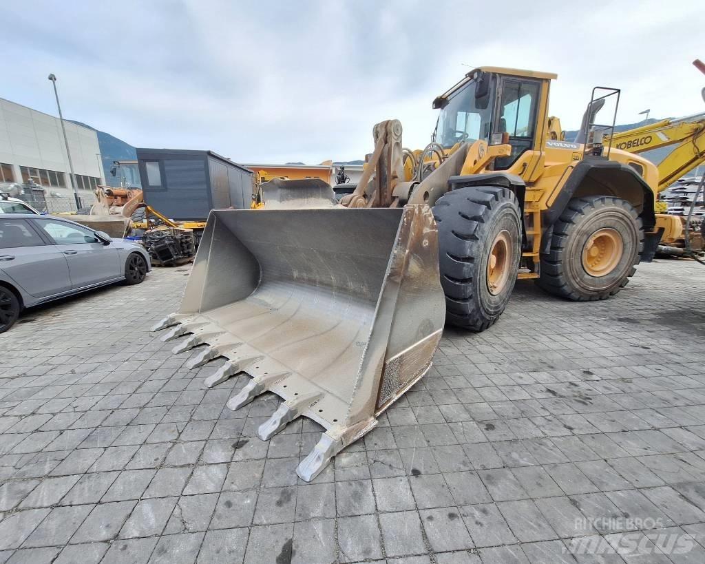 Volvo L 150 G Pale gommate