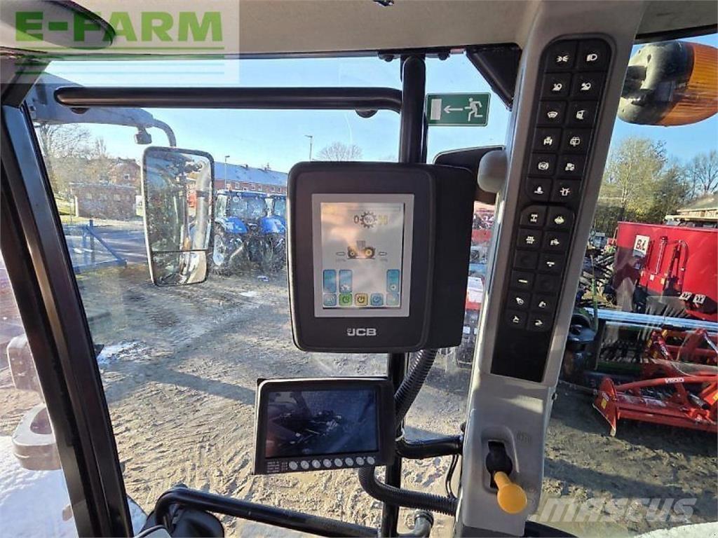 JCB fastrac 8330 Trattori